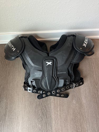Small Adult Xenith Velocity 2 Shoulder Pads (Used)