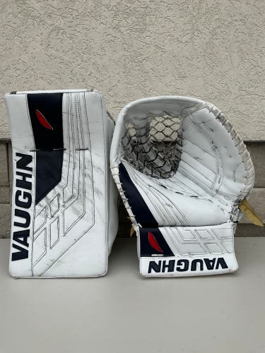 Chris Driedger Kraken Vaughn Velocity VE8 Glove And Blocker Pro Stock (Used) 6032