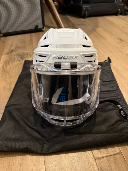 Large Bauer Re-Akt 150 Helmet w/ Concept III Face Shield (Used)