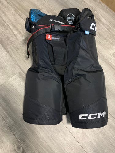 LIKE NEW Junior Medium CCM JetSpeed + Hockey Pants (Used)