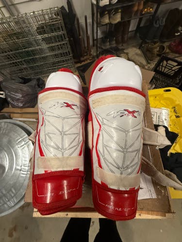 Senior Bauer Vapor APX2 13" Shin Pads (Used)