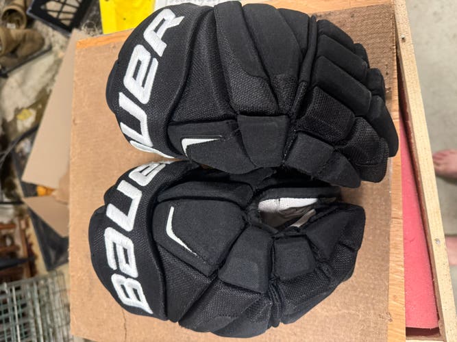 Bauer Vapor APX2 Pro Gloves 13" Pro Stock (Used)