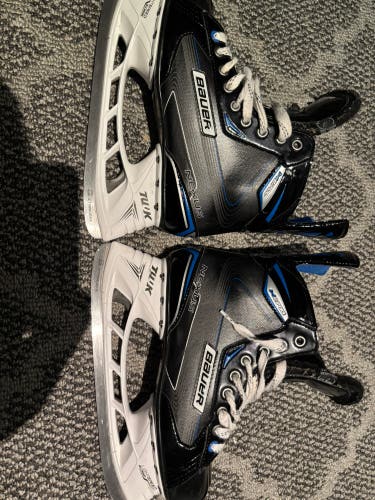 Bauer Nexus N2700 Hockey Skates Extra Wide Width 7.5 (Used)