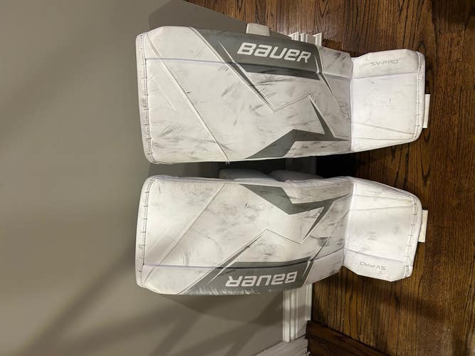 31" 2025 Bauer Sv-Pro Goalie Leg Pads (Used)