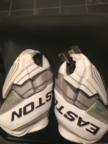Easton Stealth 85S Gloves 14" (New)