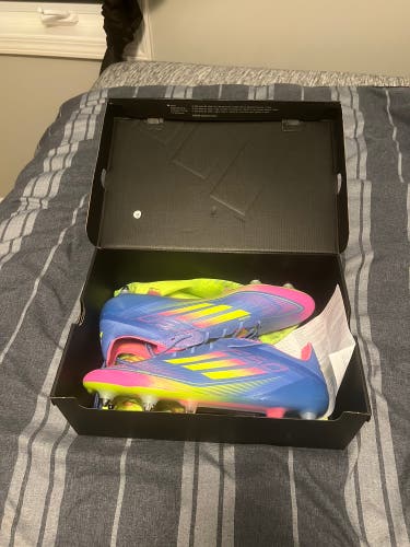 Purple Men's Size M 12.0 (W 13.0) Adidas F50 adizero Detachable Cleats Cleats (New)