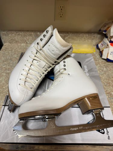 5 1/2 Don Jackson Ultima Freestyle Figure Skates Adult 5.5 Junior used women’s