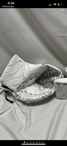 True Catalyst PX5 Regular Pro Stock glove (Used)