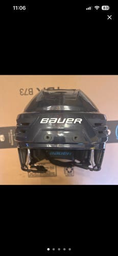Medium Bauer Re-Akt 90 Helmet (Used)