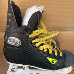 Used Graf Supra 705 Hockey Skates Size 5 wide Made in Canada!