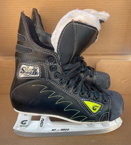 Used Graf Supra 735 Hockey Skates Size 5 Made in Canada!