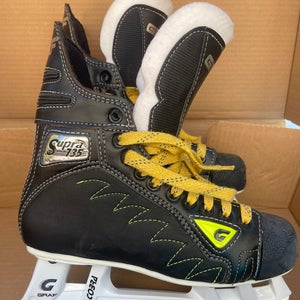 Graf Supra 735 Hockey Skates Size 5 Wide Made in Canada!