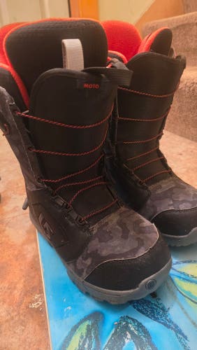 Burton Moto Snowboard Boots (Used)  Size 8