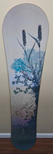 Lamar Dharma 149 Women's Snowboard  Used Marks Scuffs.