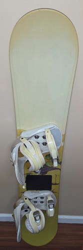 MORROW Wildflower Women 148 CM Snowboard W/ Morrow Lotus Binders N Salomon Boots