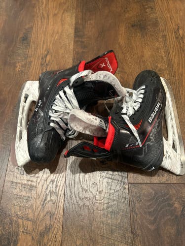 2021 Bauer Vapor 3X Pro Hockey Skates 6.5 (Used)
