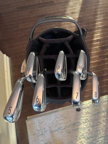 Men's Titleist T200 Right Handed Iron Set Regular Flex (7 Clubs) #5 - #9, PW, GW Steel Shaft (Used)