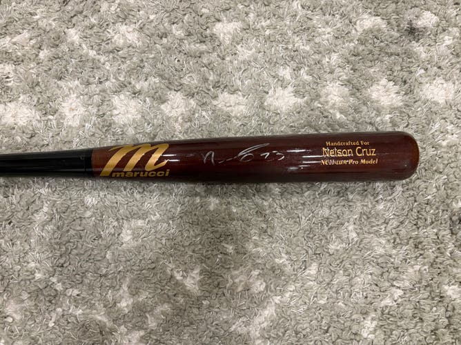 Nelson Cruz marucci maple bat 34/31