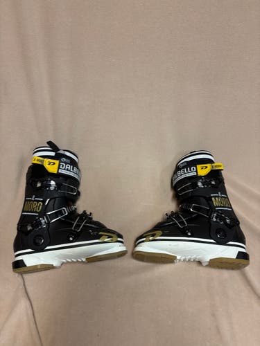 Mondo 26 & 26.5 Unisex Dalbello All Mountain Il Moro Ski Boots Stiff Flex (Used)