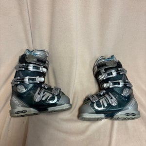 Mondo 22 & 22.5 Unisex Tecnica All Mountain Diablo Flame Ski Boots (Used)