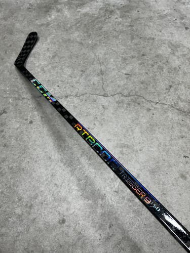 65 Flex P28 Senior CCM RibCor Trigger 9 Pro Right Hand Hockey Stick Pro Stock (New)