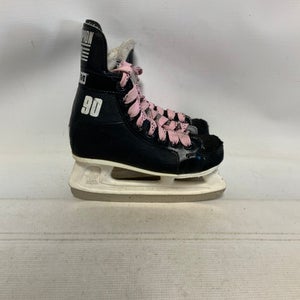 Used CCM CHAMPION 90 Junior Hockey Skate Junior 01 11823-S000036913