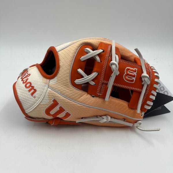 Wilson A2000 1975 11.75 GOTM Infield Baseball Glove