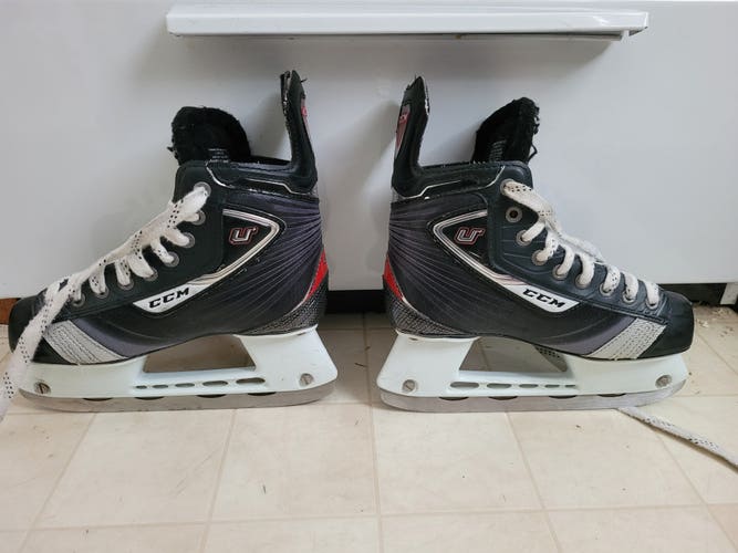 CCM Hockey Skates Regular Width Size 3.5
