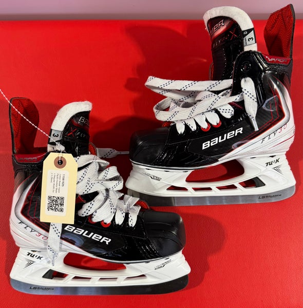 New Bauer Vapor Fly30 Hockey Skates | Size Junior 3.0 Regular
