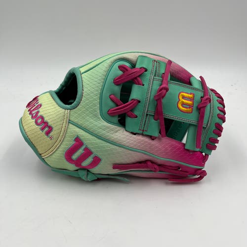 Wilson A2000 1975 11.75 GOTM Infield Baseball Glove