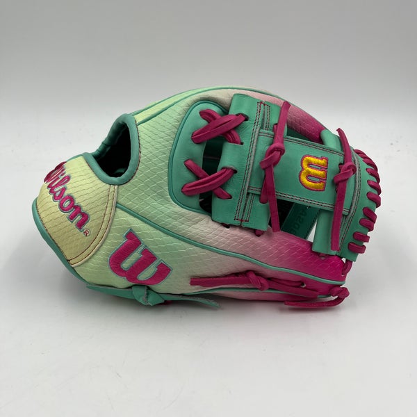 Wilson A2000 1975 11.75 GOTM Infield Baseball Glove