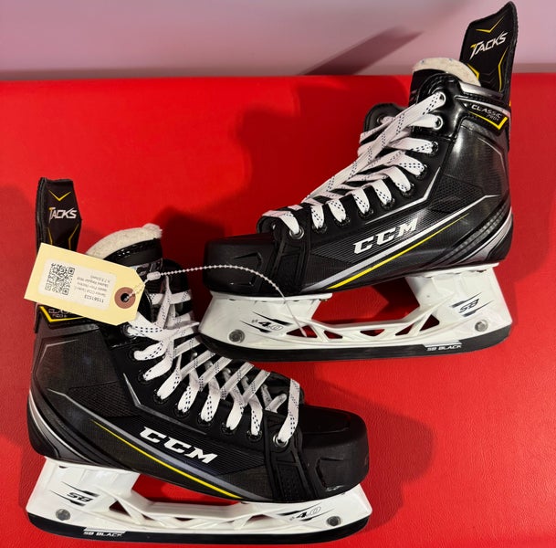 CCM Tacks Classic Pro+ Hockey Skates | Size Senior 7.5 Regular