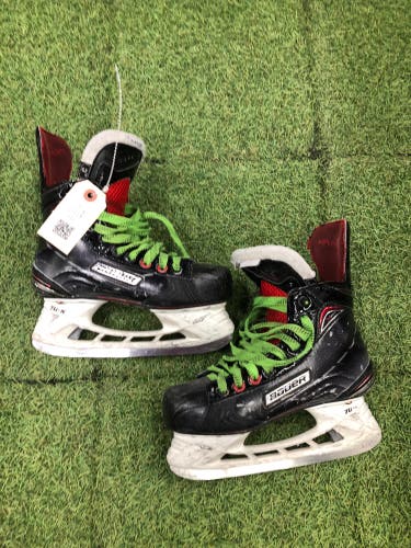 Junior Bauer Vapor X800 Hockey Skates Extra Wide Width Size 3 (Used)