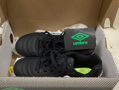 Used Umbro Soccer Cleats Black Youth 12.0 11725-S000496621