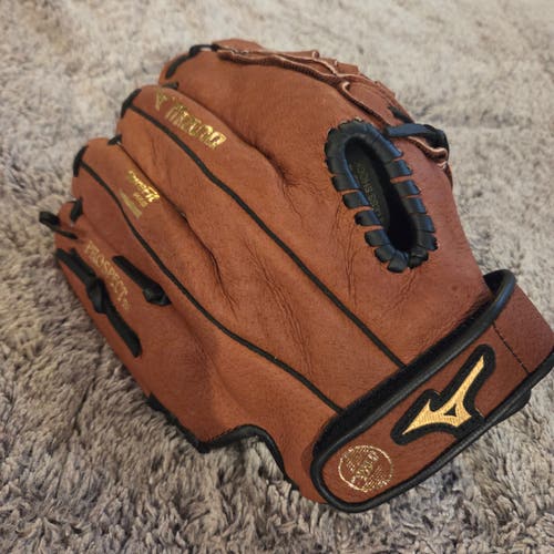 Mizuno RH Prospect Power Close Baseball Glove 11.5" Excellent Condition