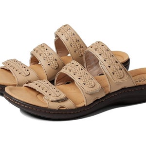 Clarks Laurieann Cove Sandals Womens US 7 Sand Leather Adjustable Strap HAWK1355