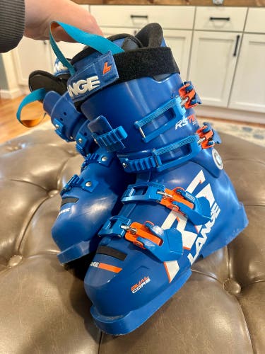 Mondo 23 & 23.5 Kid's Lange RSJ 60 Ski Boots (Used)