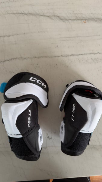 Senior Small CCM JetSpeed FT680 Elbow Pads (Used)