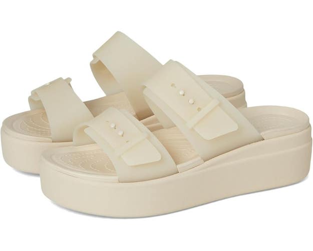 Crocs Brooklyn Buckle 210980-0LH Sandals Women 8 Sandstone Platform Slide VER911