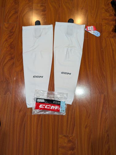 New White CCM SX7000 Practice Socks Sr Size 30