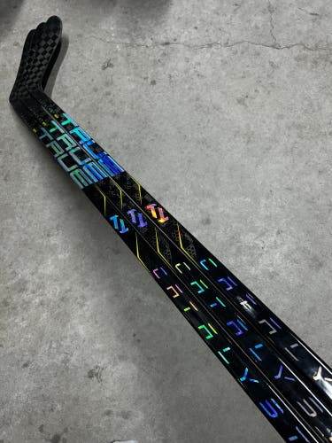 3 PACK - 70 Flex P28 Senior True Catalyst 9x3 Right Hand Hockey Stick Pro Stock (New)