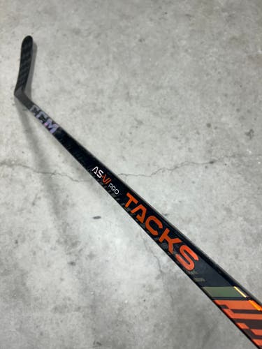80 Flex P92M New Senior CCM Right Hand Pro Stock Tacks ASVI-Pro Hockey Stick
