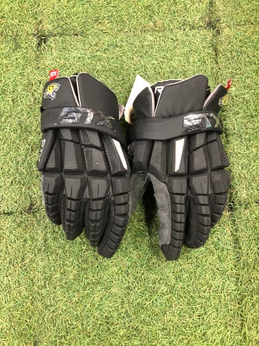 Towson University STX Surgeon RZR2 Lacrosse Gloves Large (Used)