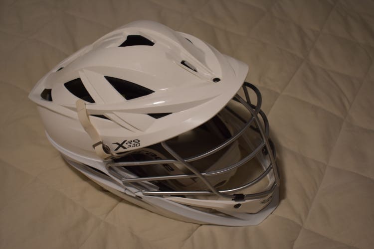 Cascade XRS PRO Lacrosse Player Helmet w/Adjustable SPR Fit, White - Top Condition!