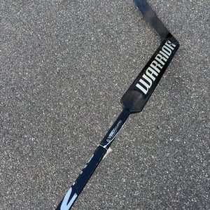 Intermediate Warrior Ritual V2 Pro Goalie Stick Regular 23.5" Paddle | 61"