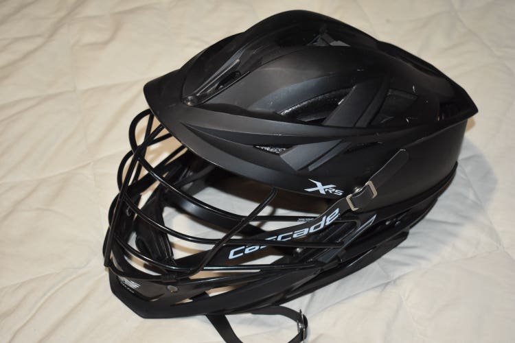 Cascade XRS Lacrosse Player Helmet w/Adjustable SPR Fit, Black - Great Condition!