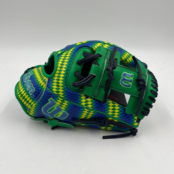 Wilson A2000 Chinook Seedery Dill Pickle 1786 11.5 Infield Baseball Glove