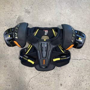 Small Senior CCM Tacks AS-V Pro Shoulder Pads (Used)