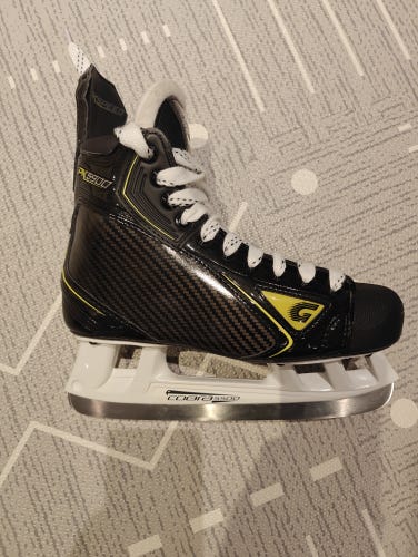 Graf PK5900 Hockey Skates Wide Width 8.5 (New)