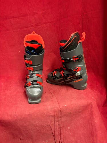 Ski Boots: Mondo 27 & 27.5 Rossignol Ski Boots (Used)